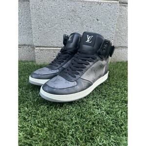 Authentic Louis Vuitton Rivoli Sneaker LV Monogram Eclipse Black Men’s Size US 7